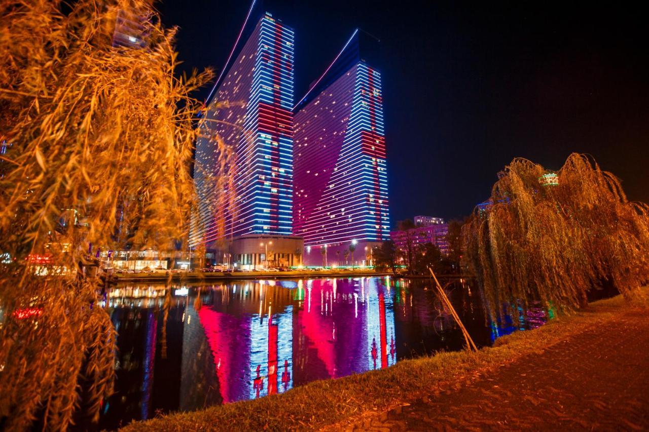 Panorama Orbi City Center Suite Sea View Batum Dış mekan fotoğraf
