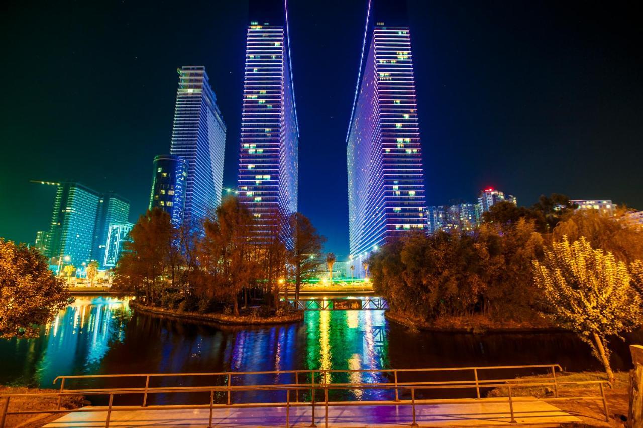 Panorama Orbi City Center Suite Sea View Batum Dış mekan fotoğraf