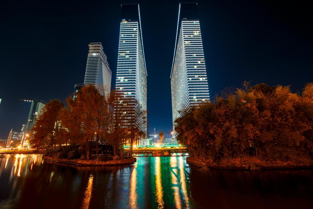 Panorama Orbi City Center Suite Sea View Batum Dış mekan fotoğraf